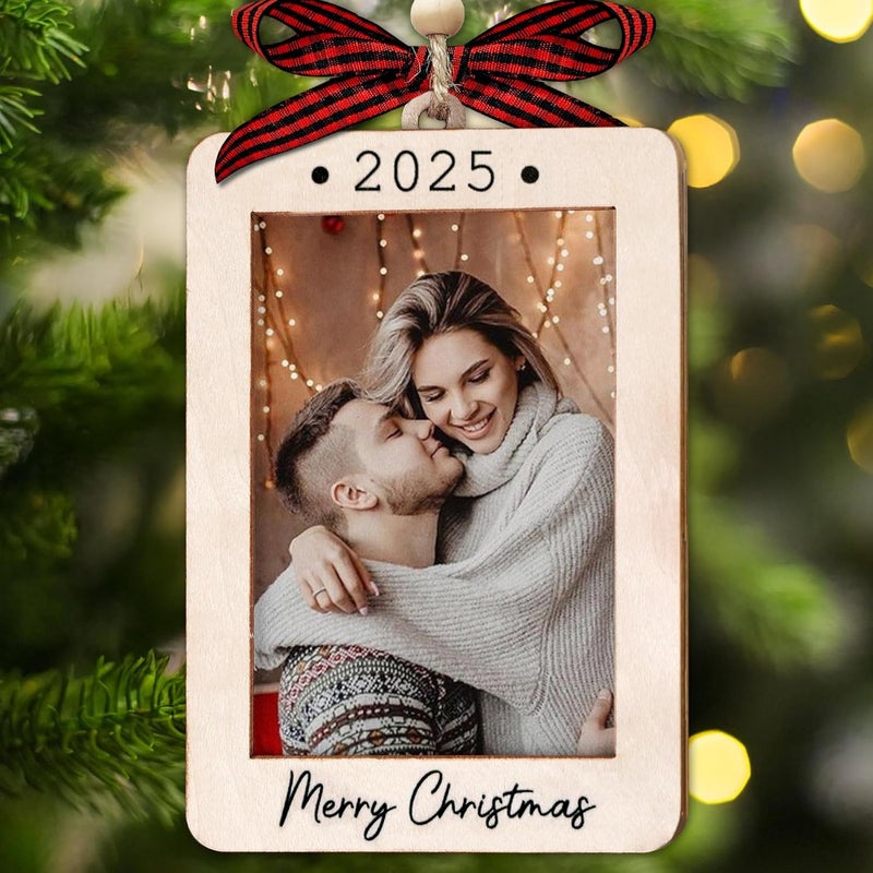 Hangwoous إطار صورة زينة عيد الميلاد 2025 - إطار صور للزوجين - زينة إطار الصور للشجرة - زينة عيد الميلاد مع إدخال صورة - هدية عيد الميلاد للمتزوجين حديثًا، خطوبة - Image 1
